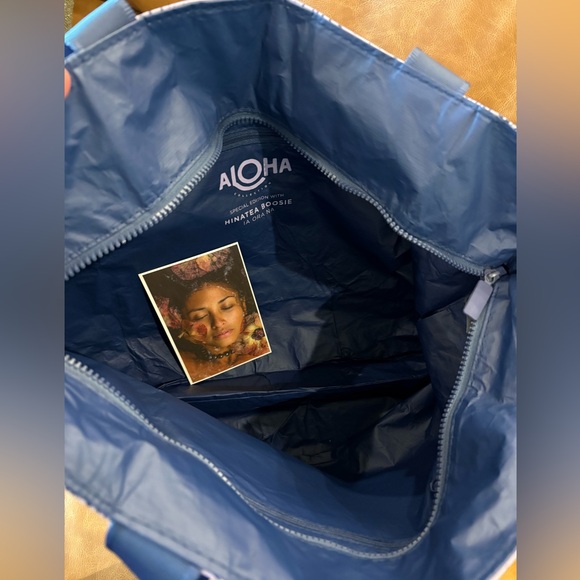 Aloha Collection x Hinatea Boosie Day Tripper Bag - Picture 3 of 3